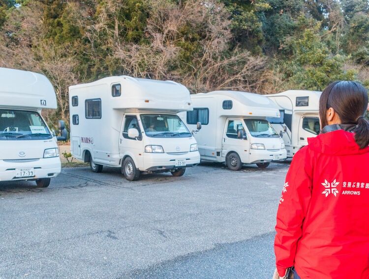 キャンピングカーが能登半島地震の災害現場で活躍している理由
