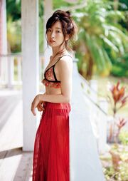 梅田 彩佳