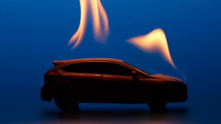 「EV 炎上」バッテリー炎上事故が世界各地で発生している