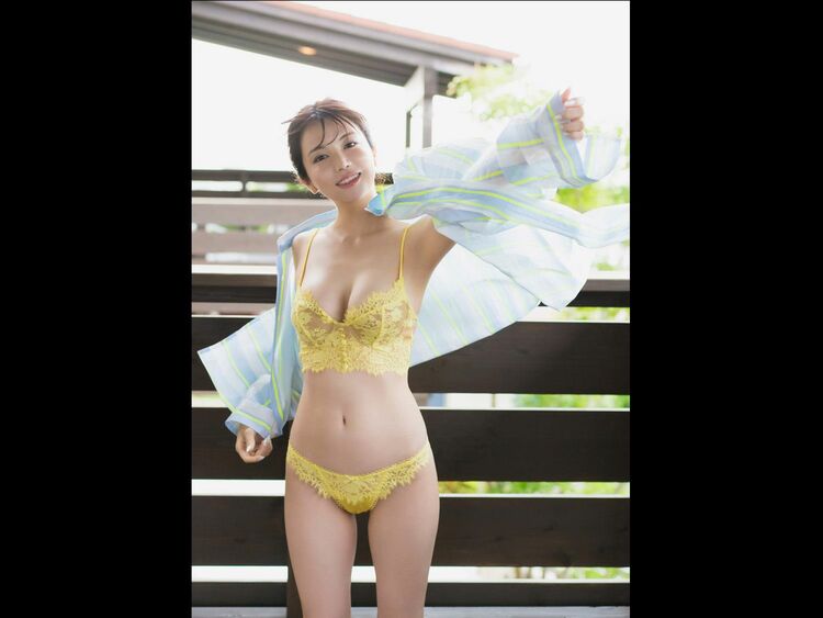 “グラビア界の逸材”仲村美海がデジタル限定写真集『Jellyfish』をリリース!!