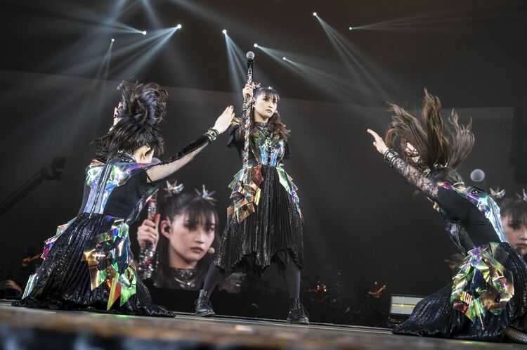 MOMOMETALの聖誕を祝うBABYMETAL凱旋公演が映画館で!