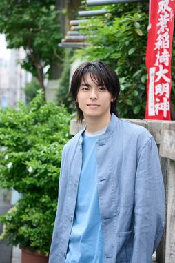【高野洸×大河紀対談】アトリエを訪ね、作品の絵の具の躍動感を感じる