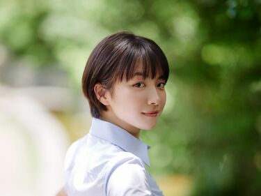 この夏いちばんの話題作で鮮烈ドラマデビュー！ 注目の新人女優・藤﨑ゆみあが登場。