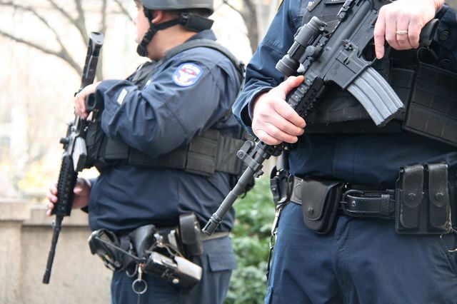 ＢＬＭ運動の裏側にあるSWATに入れないパトロール警官の問題とは？