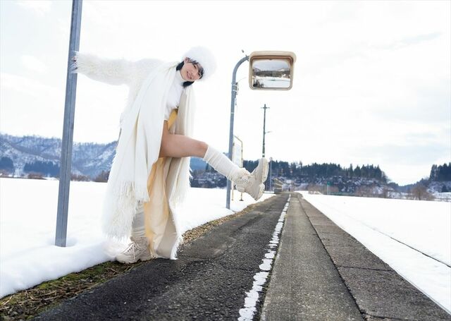 人気ストリーマー月野もも「チャームポイントは華奢な体と白い肌」