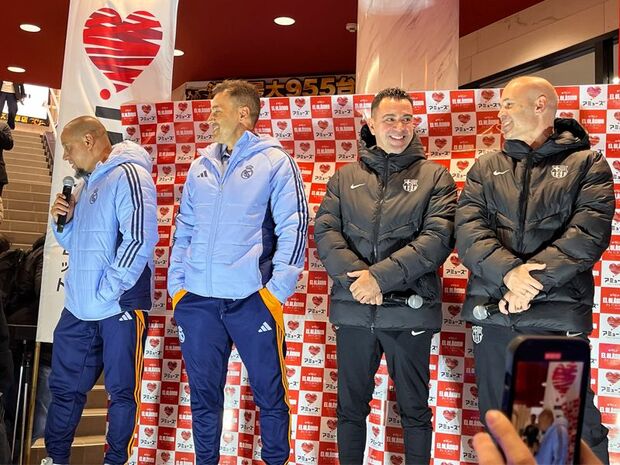 あの「世界的サッカー選手」が電撃来店! 「アミューズ浅草」の場所が歴史的に凄い!