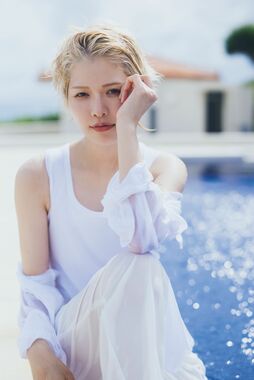 ▲写真集のロケ地は宮古島