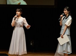 松雪彩花キャスター(左)＆駒木結衣キャスター