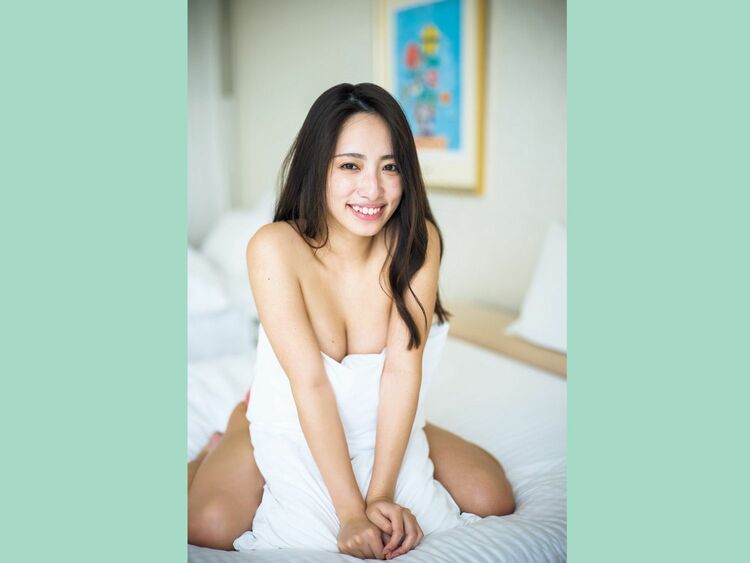 高梨瑞樹が1st写真集で「心も体も、はだかんぼに！」発売記念イベントも開催!!