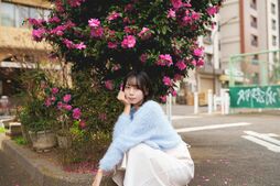 「遠く離れた場所で、今日も彼女が幸せでありますように」