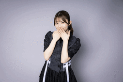 異彩を放ちつつ人気急上昇中！ 表現するアイドル・AsIs(アズイズ)！