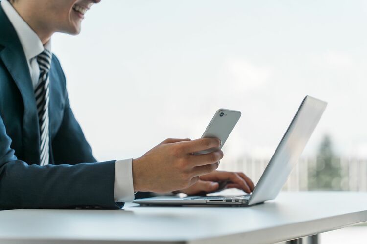 民間企業も外国政府も把握しているメタデータを活用した「日本人の分析」