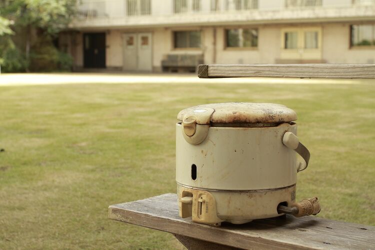 おいでやす小田が使い続ける“見た目的にあかん”「ガス式炊飯器