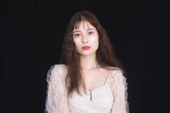 大久保桜子 初セルフプロデュースカレンダーは水森亜土からインスパイア!