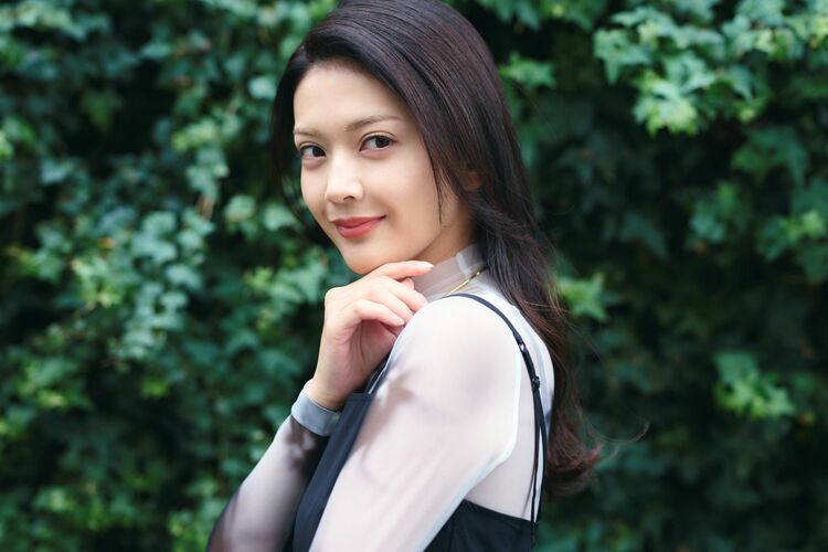 田中道子が語る絵画への自信と葛藤「まずは匿名で個展を開いてみよう