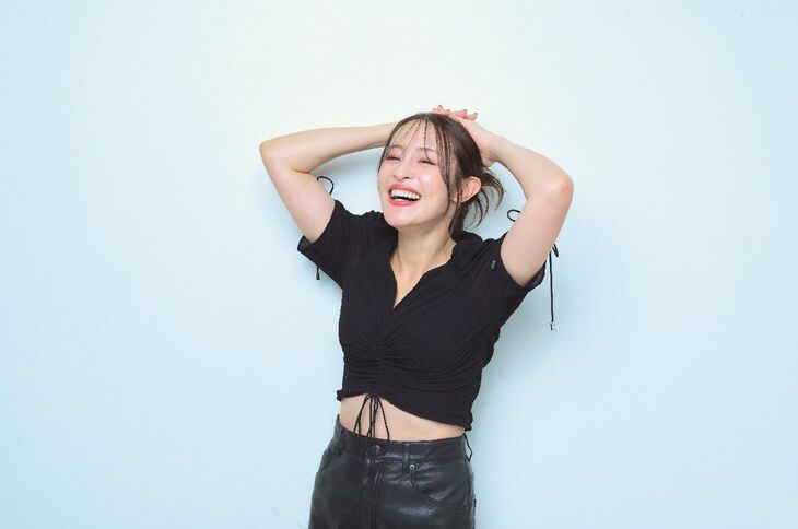 急な美人化で話題の大沢あかね「タレントさんとの2ショットが怖くなくなりました」