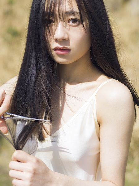 伊藤萌々香の大ヒット写真集『であい。』が待望の電子化