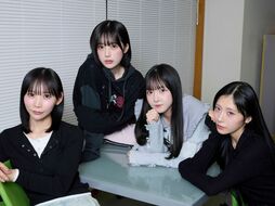 超話題、存在しないアイドルの写真集。4人中3人は“よく分からないまま撮影してた”