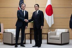 ▲ブリンケン国務長官と岸田首相(2023/11)　出典：U.S. Department of State / Wikimedia Commons