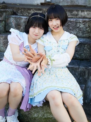 比賀ハル＆渡辺萌菜、グループの中でおしゃべりな２人が語り尽くす“グループ愛”