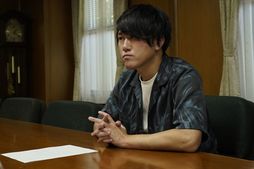 東大法学部卒のミステリー作家・結城真一郎が語る「オチの見えない人生」