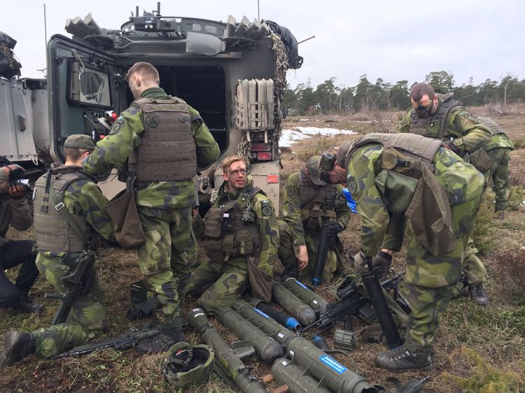 NATOが「魔女宅」の島で警戒するロシア・中国とのハイブリッド戦争