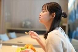 中川絵美里『そっと、切り取る』　撮影 : 中川絵美里