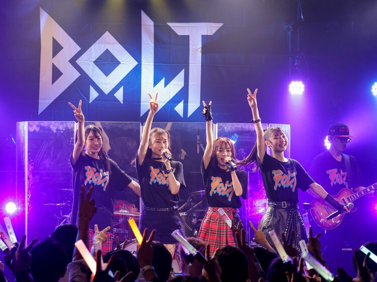 初の生バックバンドにも負けない力強さ！ RockなB.O.L.Tが会場を沸かす！