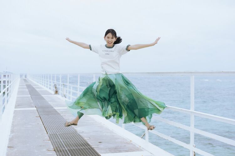 『仮面ライダーギーツ』で注目を浴びた志田音々がデジタル限定写真集をリリース!