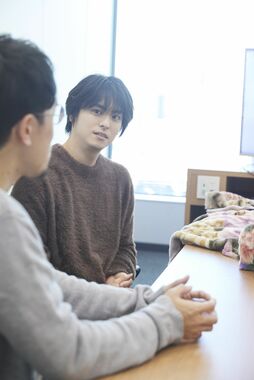 【高野洸×江頭誠　対談】作品も自分も“距離感”を大事にする