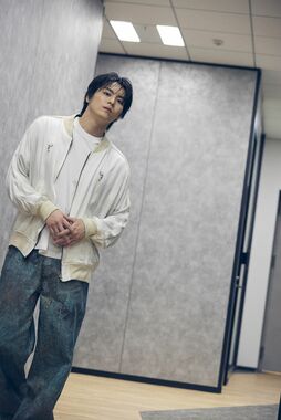 【高野洸×Mika Pikazo】「国によって文化とかじゃなく、自然の色が違う」