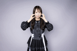 異彩を放ちつつ人気急上昇中！ 表現するアイドル・AsIs(アズイズ)！