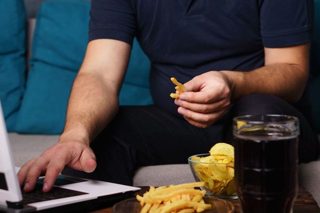 「ダイエットをしているつもりが、ゆっくりと太る」残念な人たち