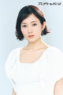 ハロー！プロジェクト選抜メンバーによる『LOVEマシーン』オマージュの表紙が実現！