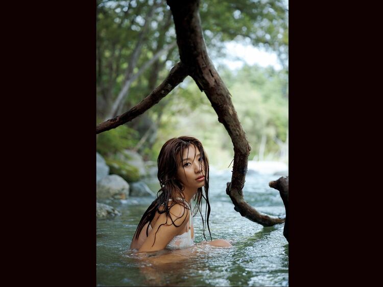 葉月あや最新写真集でミニマムダイナマイトボディを惜しげなく披露!