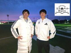 鈴木萌花が制服のままプールで魅せた鮮烈なショット！ セルフ