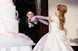 ドール配信者の夢舞台！　TikTokクリエイター桜川シュウの結婚式レポ