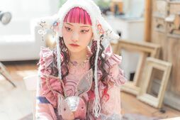 水曜日のカンパネラ詩羽「ピアスを開けてなかったら20歳で終わっていたかも」