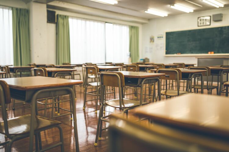 旭丘高等学校でトップを取ったベストセラー作家の青春の思い出