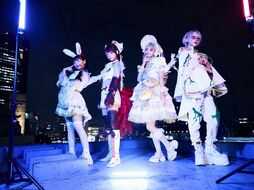 キラキラカワイイ至上時代に真逆へと爆走する血まみれアイドル・YA'ABURNEE！！