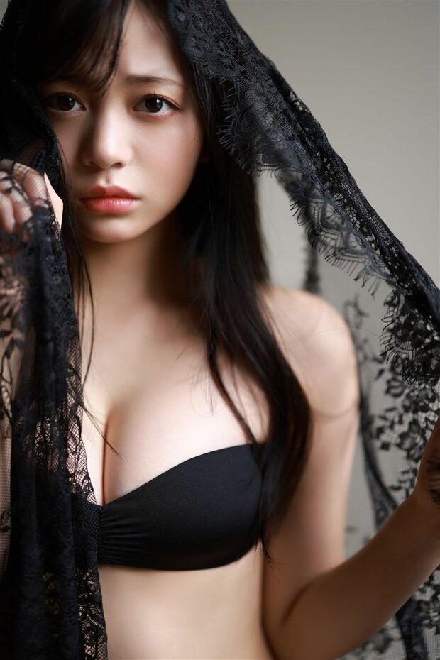 女優、グラドルとして活躍中の蓬莱舞、最新デジタル写真集をリリース!
