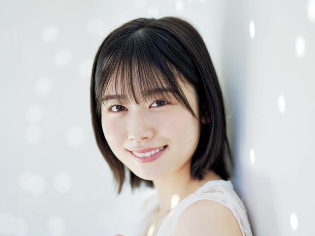 日向坂46・丹生明里が初の単独表紙！ 四期生の天使、藤嶌＆渡辺もソロで登場！