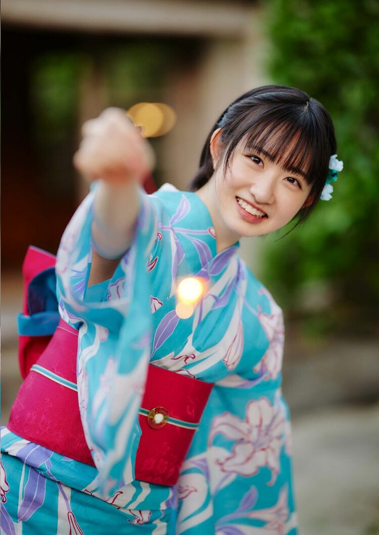 かすみ草とステラ・比賀ハルがデジタル限定写真集をリリース!! | WANI