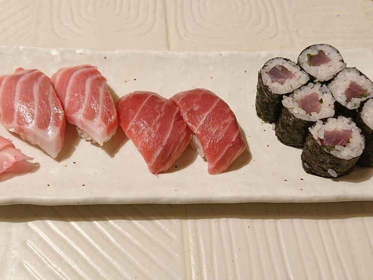 石垣島で一番予約が取れない人気店 まぐろ天国「ひとし」で悶絶