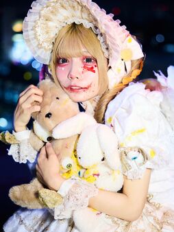 キラキラカワイイ至上時代に真逆へと爆走する血まみれアイドル・YA'ABURNEE！！